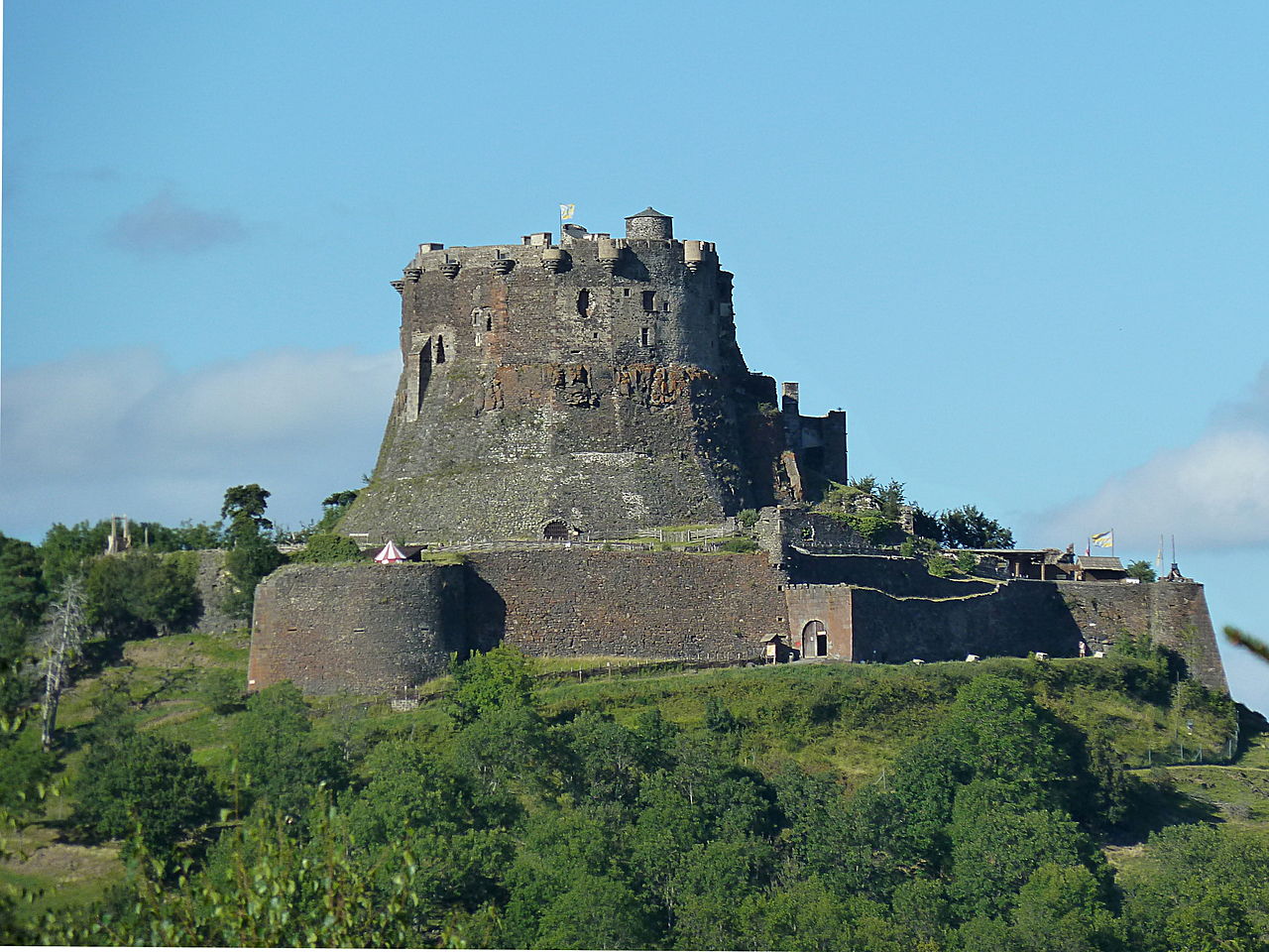 Le château de Murol, visite dans le Puy-de-Dôme