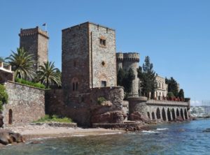 Lire la suite à propos de l’article Le château de la Napoule, visite dans les Alpes-Maritimes