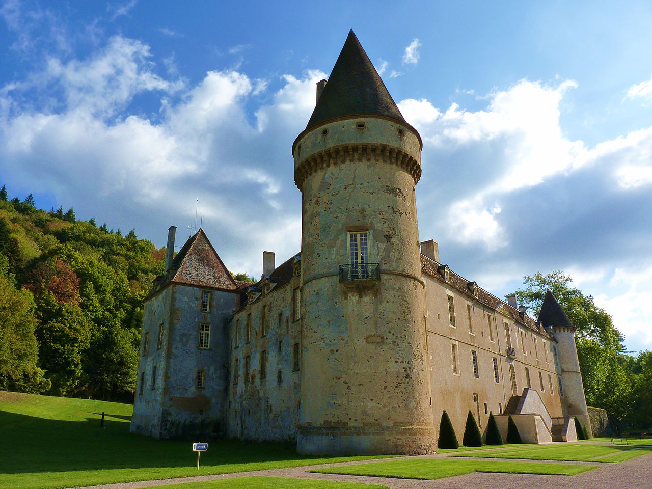 Lire la suite à propos de l’article Le château de Bazoches, visite dans la Nièvre