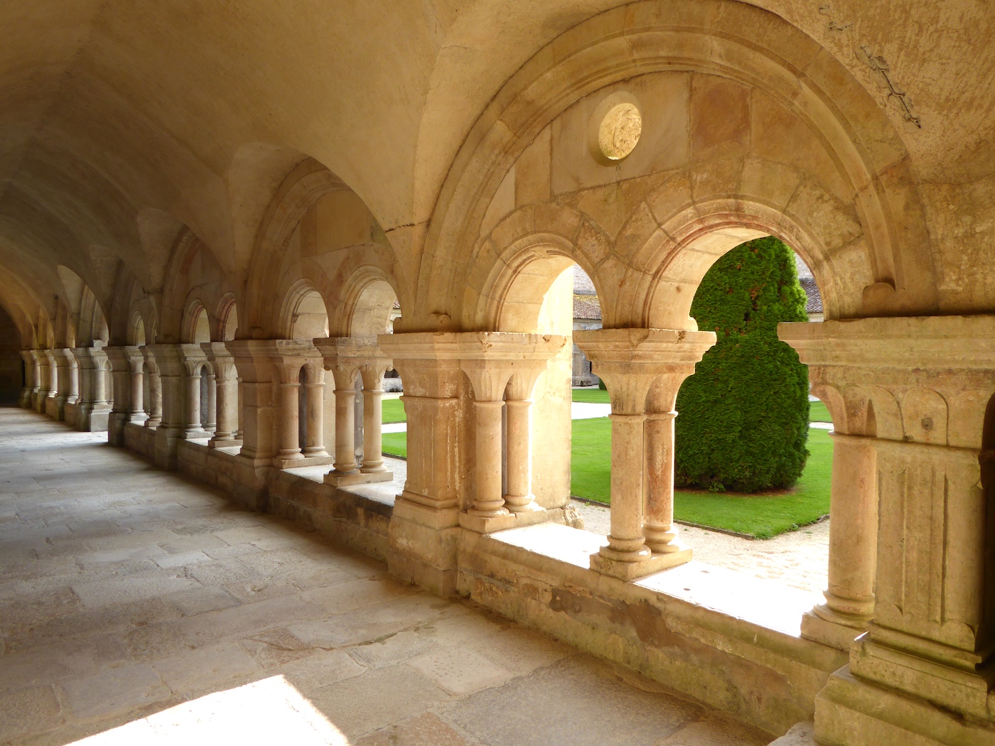 You are currently viewing L’abbaye de Fontenay, visite en Côte-d’Or