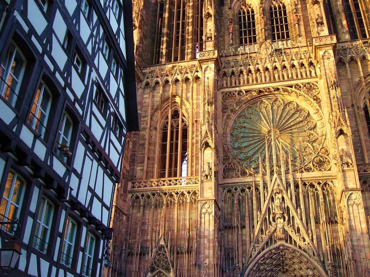 Lire la suite à propos de l’article La cathédrale de Strasbourg, visite dans le Bas-Rhin